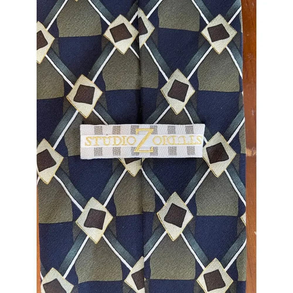 Studio Z Tie, All Silk, Hand Sewn - Flaw, see description and photos